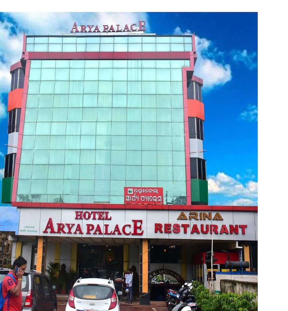 hotel arya palace