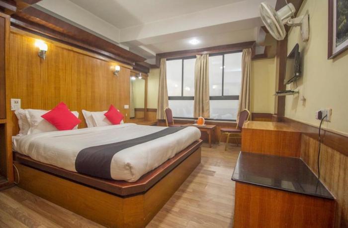 hotel gajraj