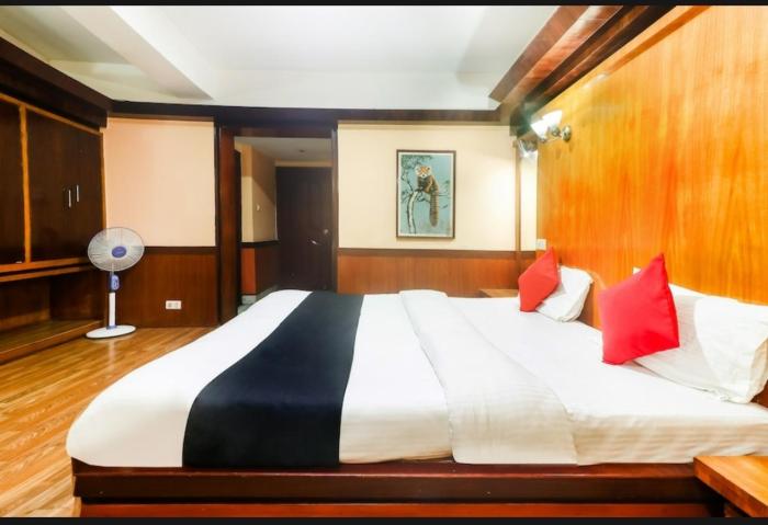hotel gajraj