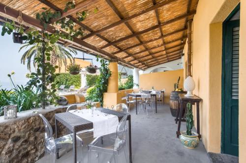 hotel ravesi