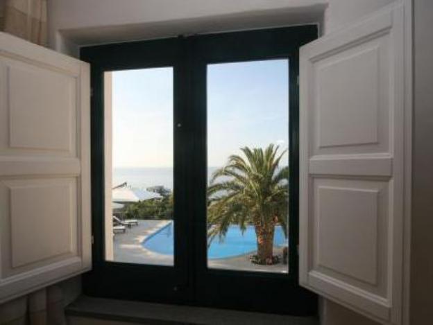 hotel ravesi