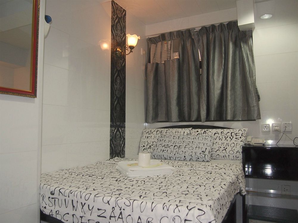singapore hostel