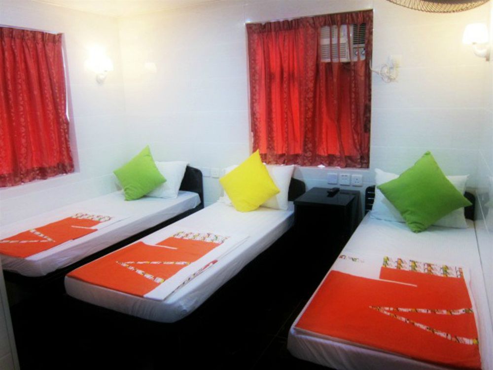singapore hostel
