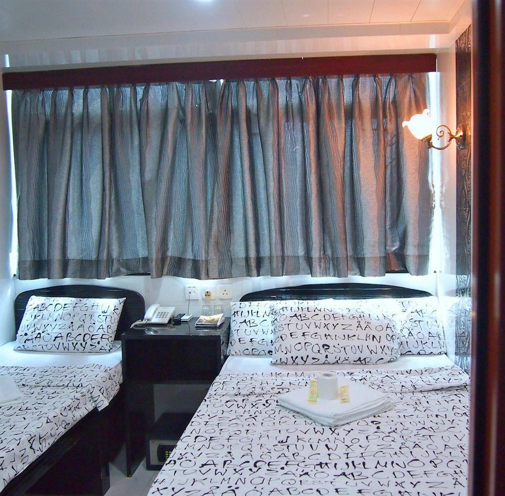 singapore hostel