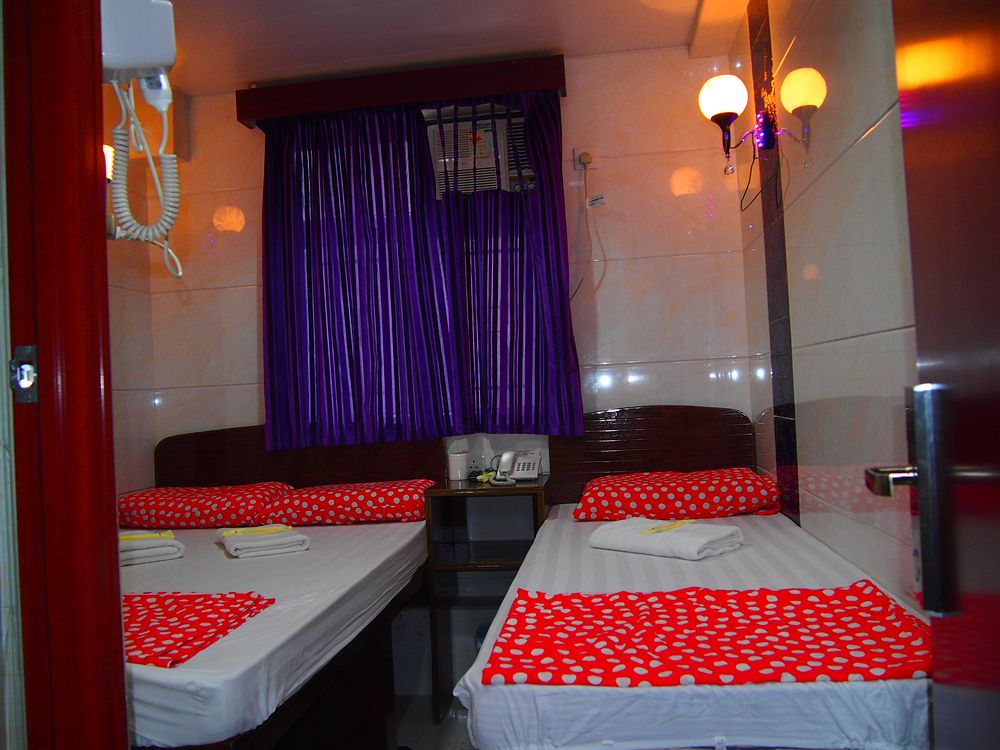 singapore hostel