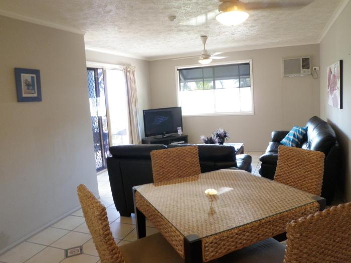 airlie apartments