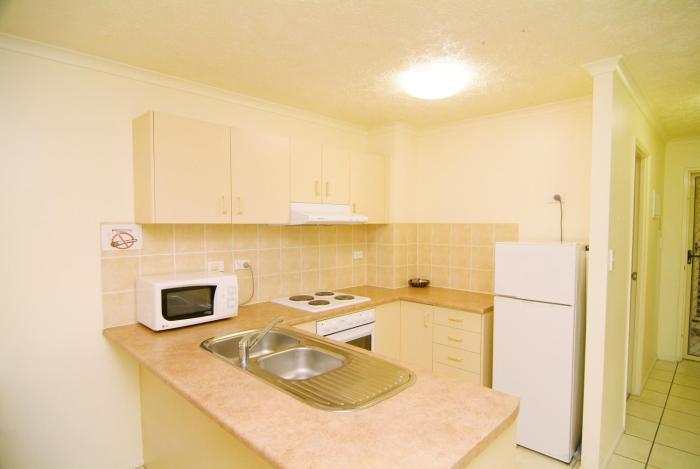airlie apartments