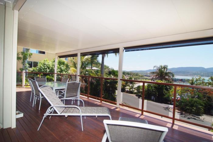 airlie apartments