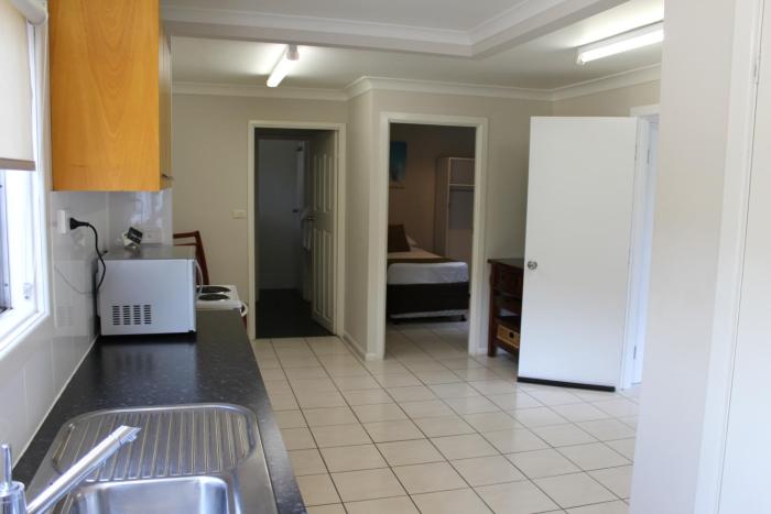 airlie apartments