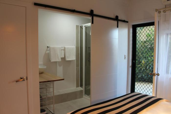airlie apartments