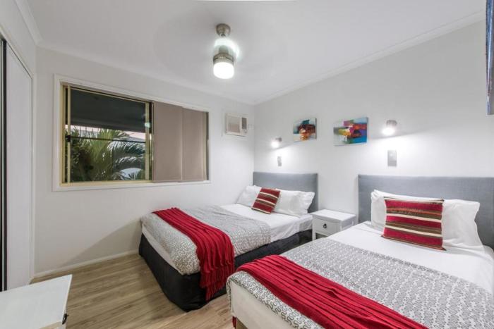airlie apartments
