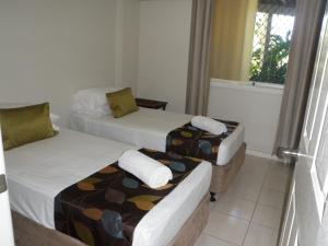airlie apartments