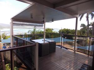airlie apartments