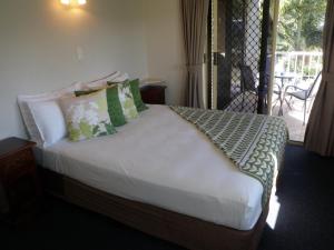 airlie apartments