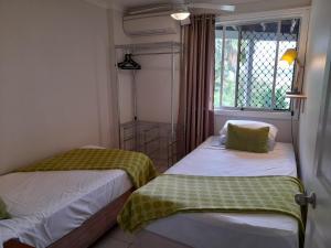 airlie apartments