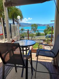 airlie apartments
