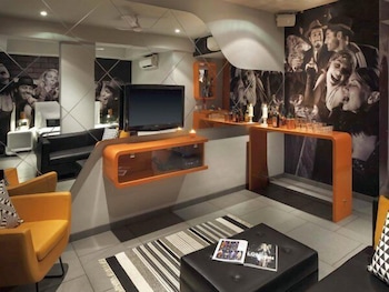 Sinq Party Hotel,Candolim Beach>>Candolim,3.5 star