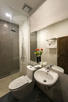 white residence hotel and apartment