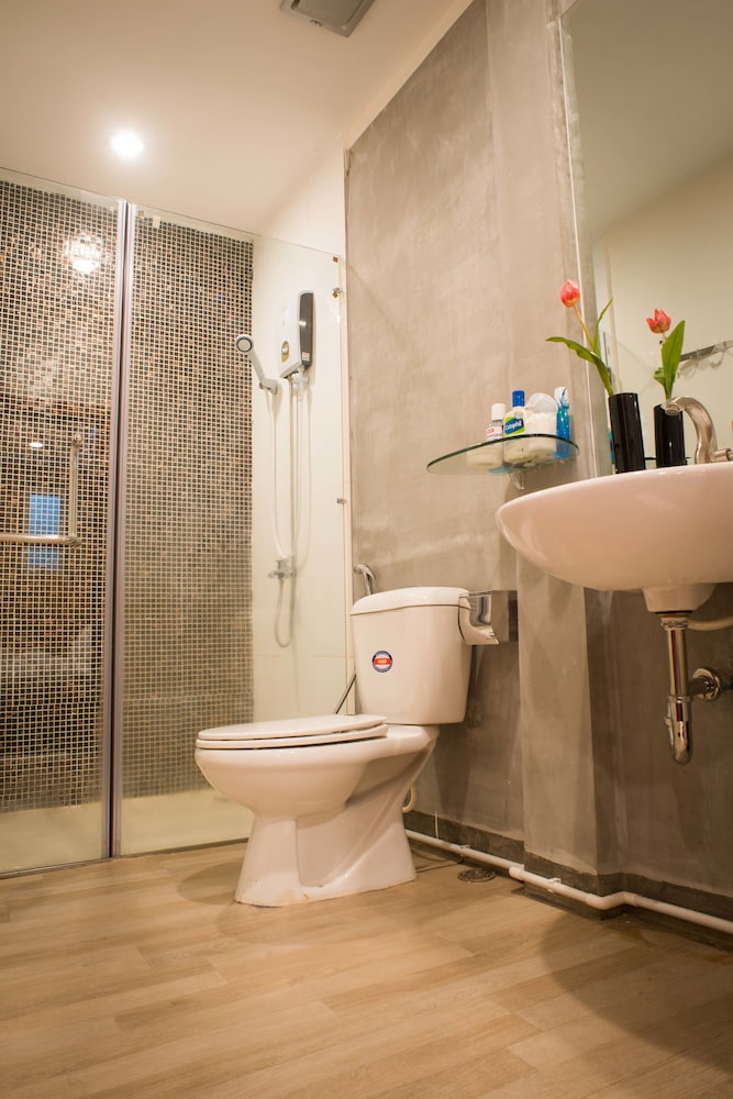 white residence hotel and apartment