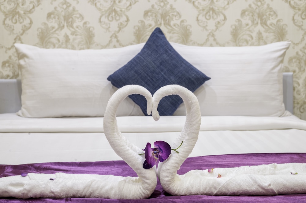 white residence hotel and apartment