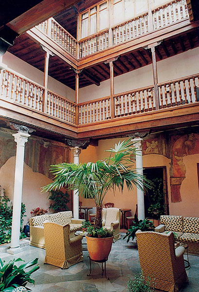 hotel palacio de santa ines