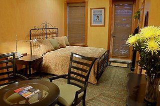 the historic blue moon hotel nyc