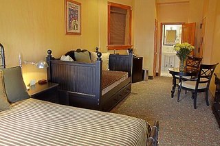 the historic blue moon hotel nyc