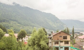 treebo sc residency manali