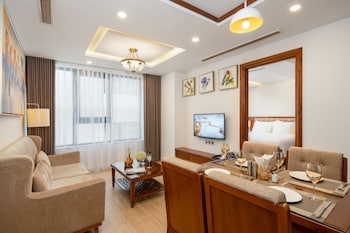 paris deli danang beach hotel