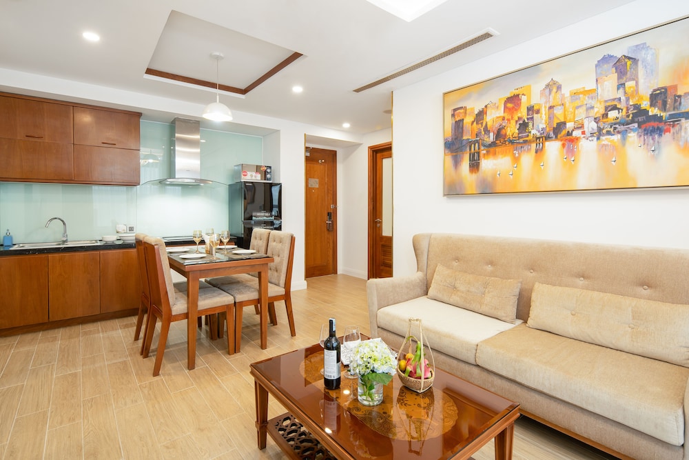 paris deli danang beach hotel