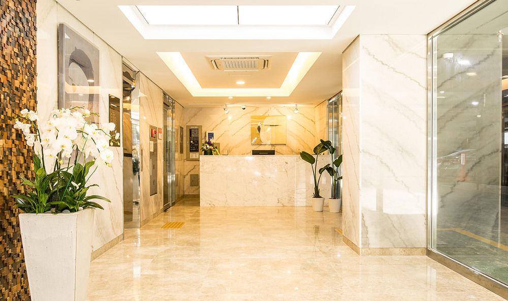 sleep with your own pet only the petel