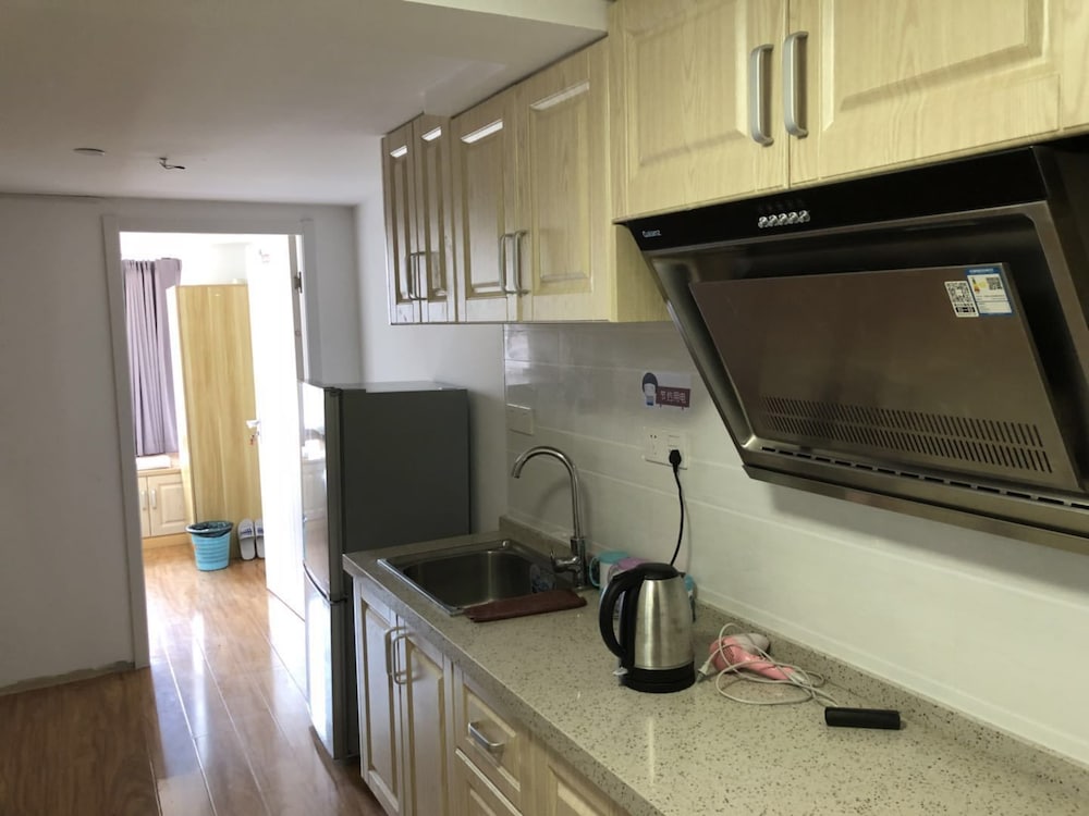 yunzu aparthotel huanlegu branch