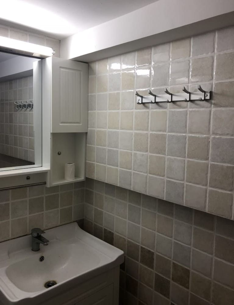 yunzu aparthotel huanlegu branch