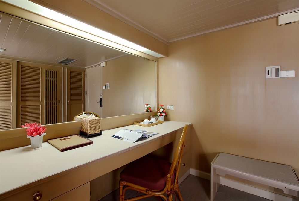 pearl hotel phuket