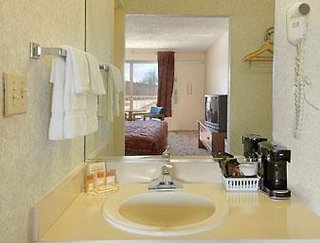 Days Inn By Wyndham Greensboro Airport,Greensboro>>Friendship,2 star