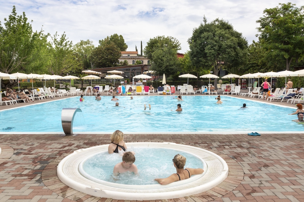 hu roma camping in town