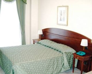 Marini Park Hotel,Grottaferrata>>Castel Di Leva,3 star