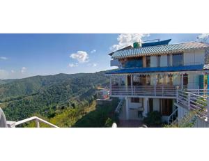 snow view luxury homes