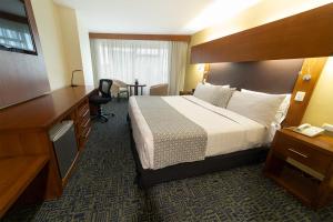 Tryp By Wyndham Guayaquil Airport,Near Plaza Del Sol,5 star
