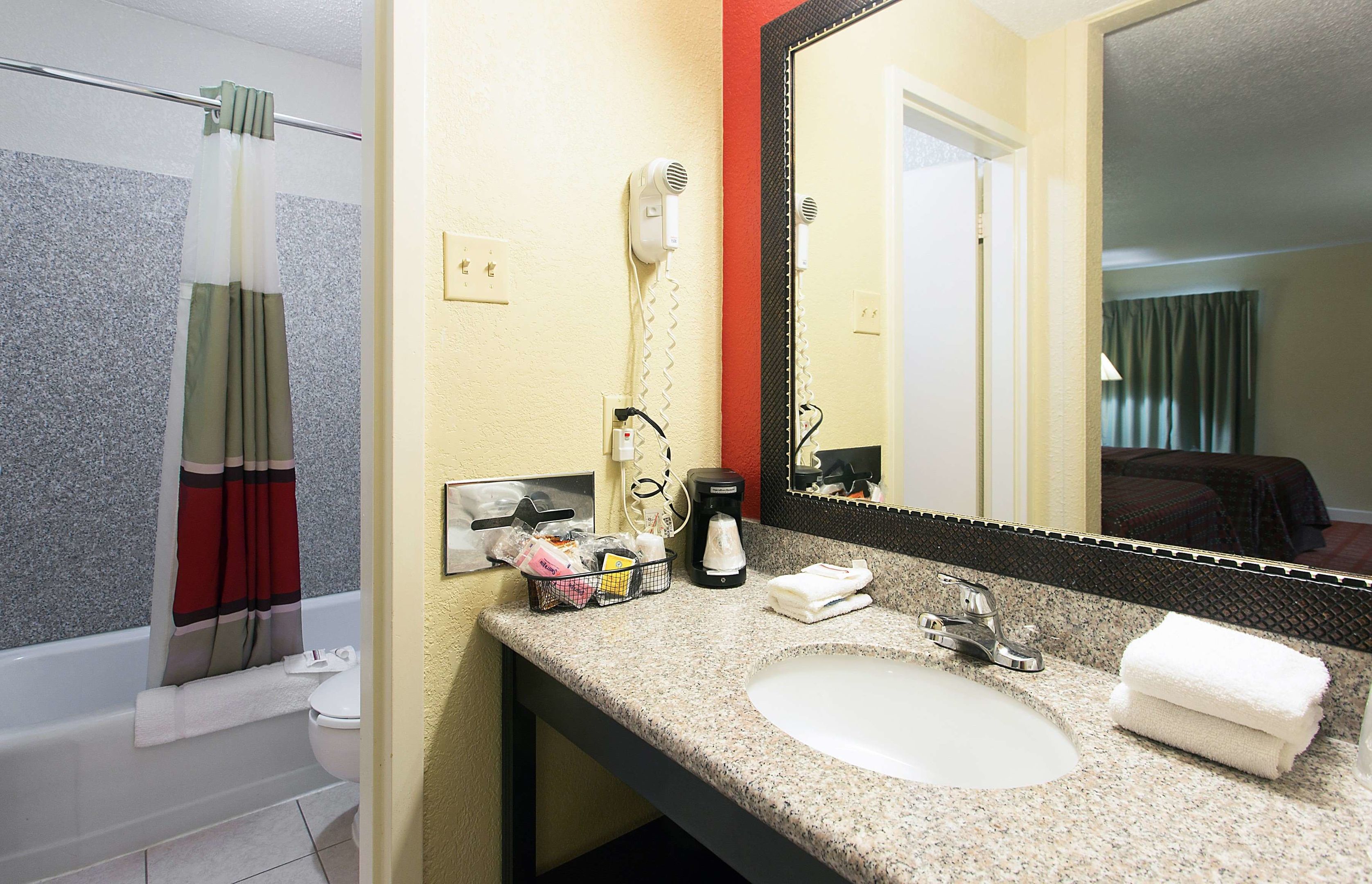 red roof inn hot springs