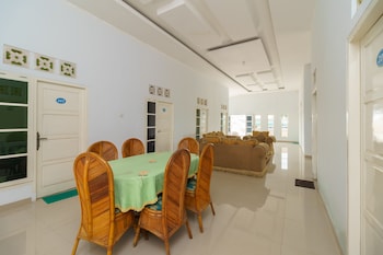 reddoorz syariah near simpang sekip palembang