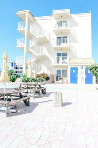 outrigger beach club resort