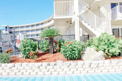 outrigger beach club resort