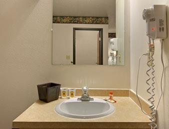 super 8 by wyndham hudson