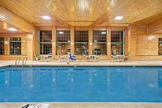 super 8 by wyndham hudson