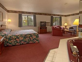 super 8 by wyndham hudson