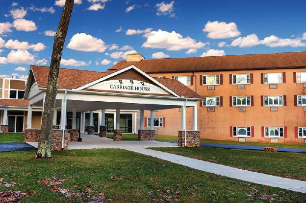 carriage house country club