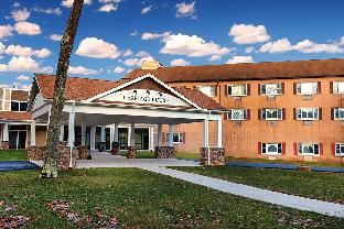 carriage house country club