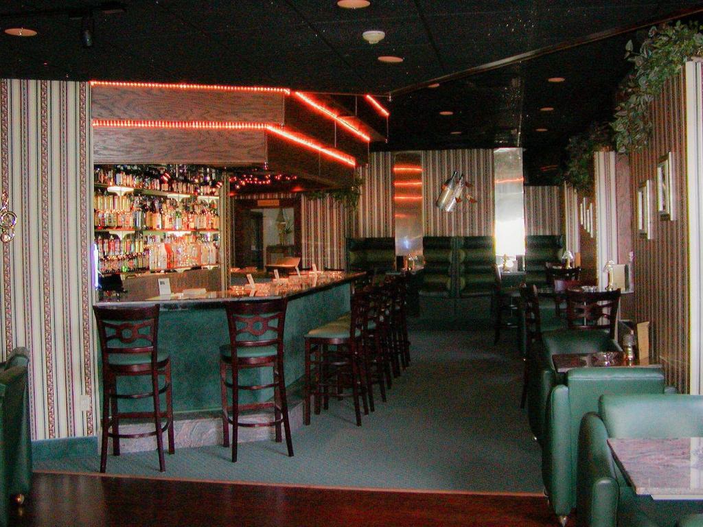 carriage house country club