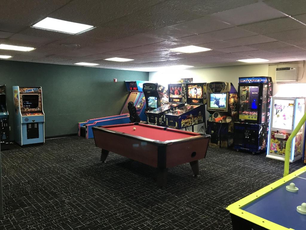 carriage house country club